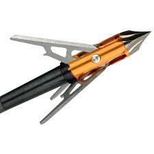 Broadhead arrow with metallic blades