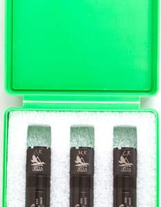 Green box with three black chisel sticks inside.